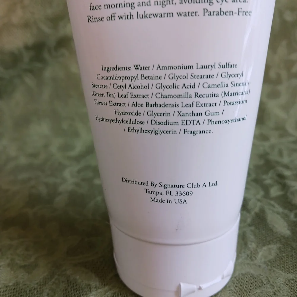 Signature Club A Glycolic Cleanser 6 fl oz New Sealed